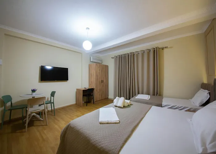 Erik Apartahotel